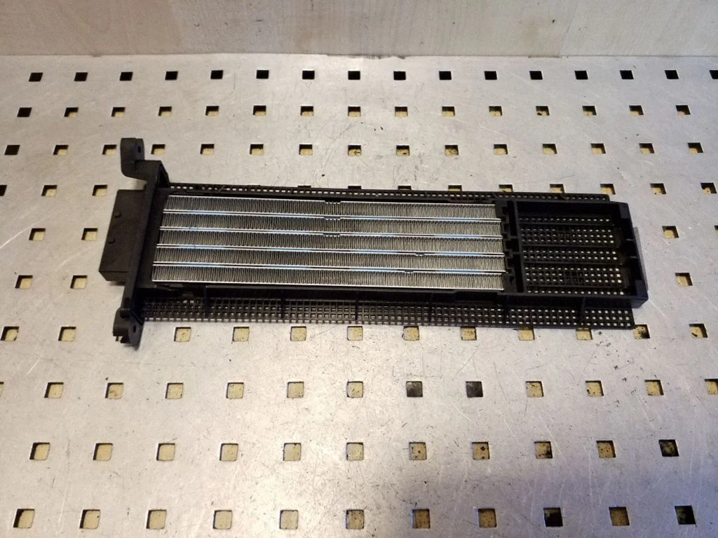 Elektriskais salona krāsniņas radiators T2392001