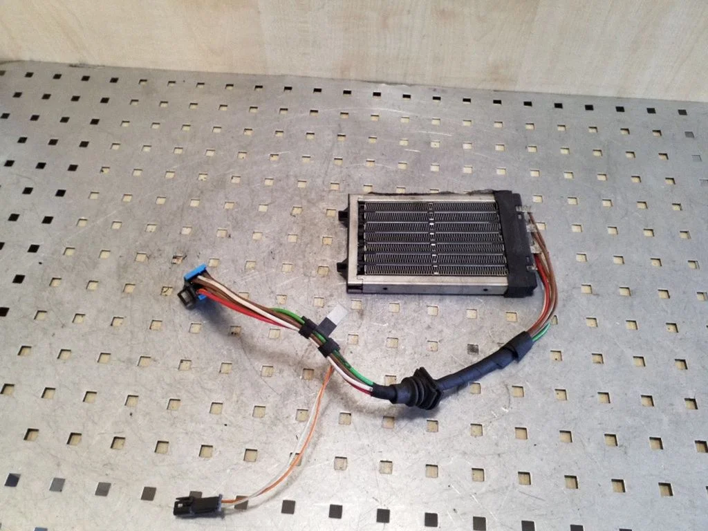 Elektriline salongi küttekeha radiaator