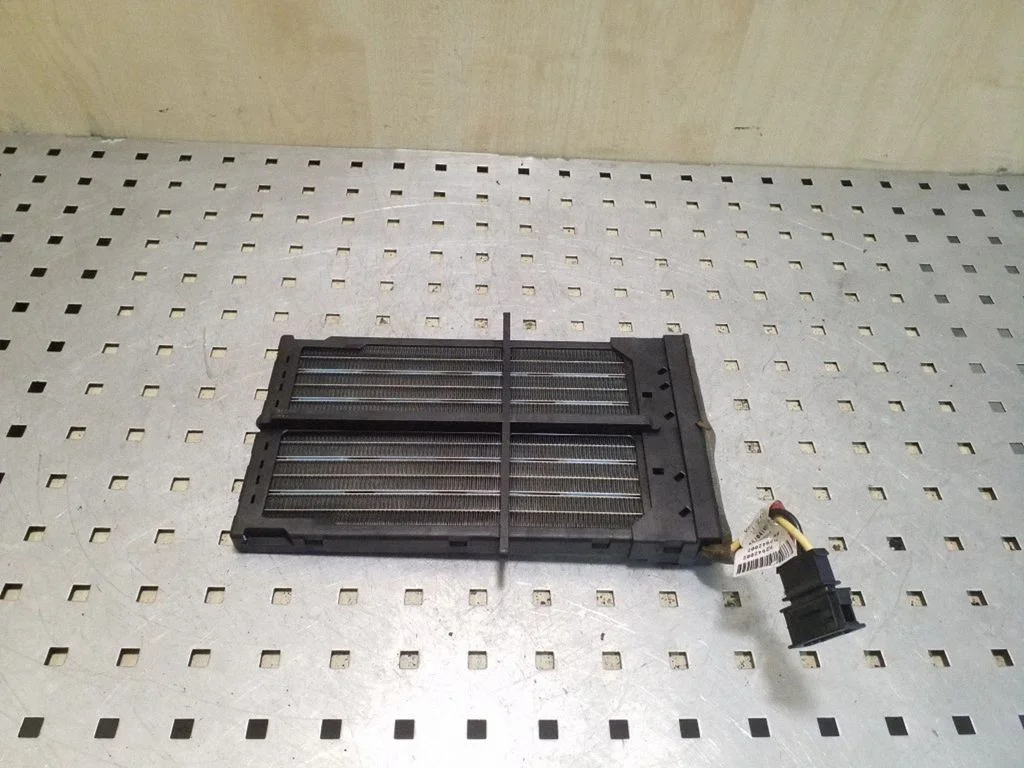 Elektriskais salona krāsniņas radiators