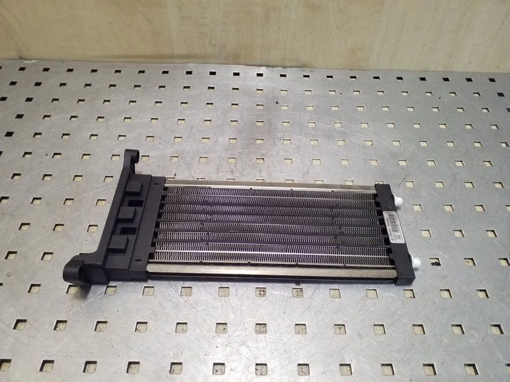 Elektriline salongi küttekeha radiaator 4F0819011