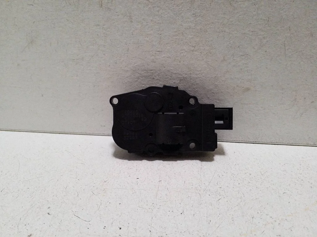 Air flap motor/actuator – Porsche Cayenne (92A) (2010-2017)