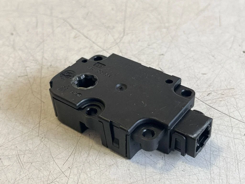 Silniczek klapki nawiewu – Mercedes-Benz EQC (2019-)