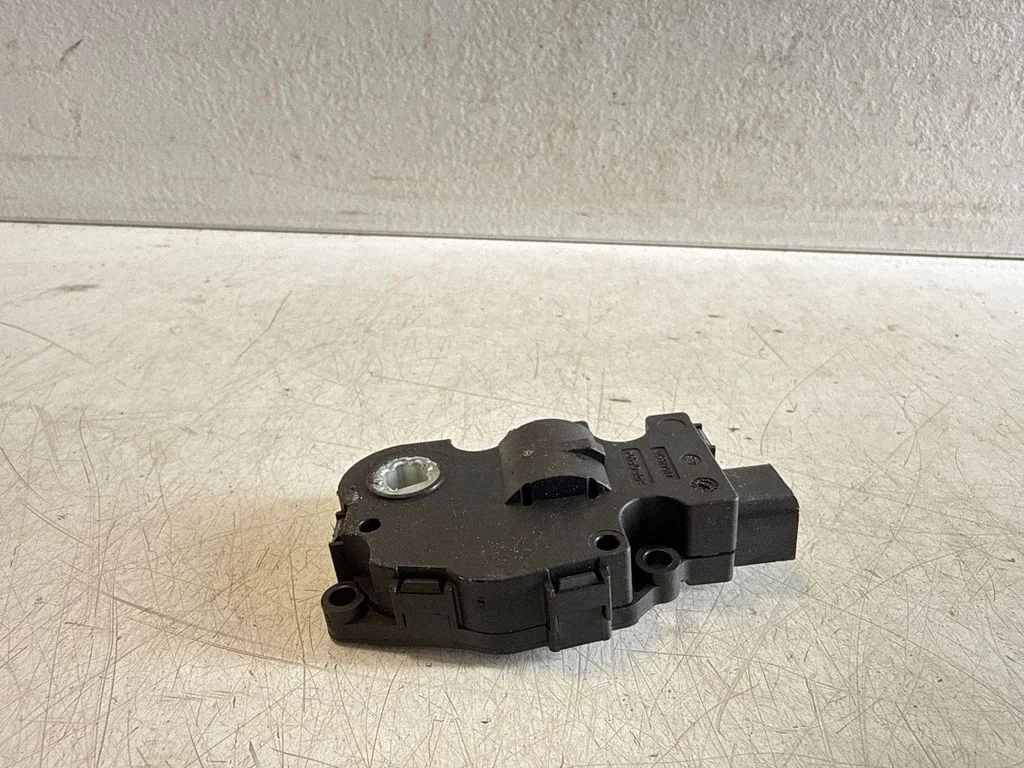 Gaisa aizvara motoriņš/aktuators 410475520