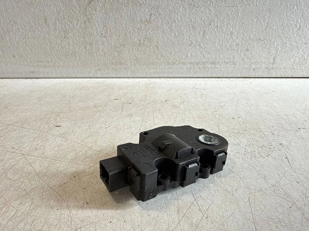 Gaisa aizvara motoriņš/aktuators 410475522