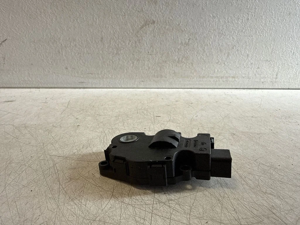Gaisa aizvara motoriņš/aktuators 410475520
