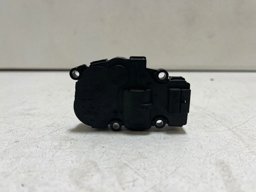 Gaisa aizvara motoriņš/aktuators T52579A