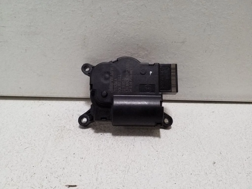 Silniczek klapki nawiewu T915266A