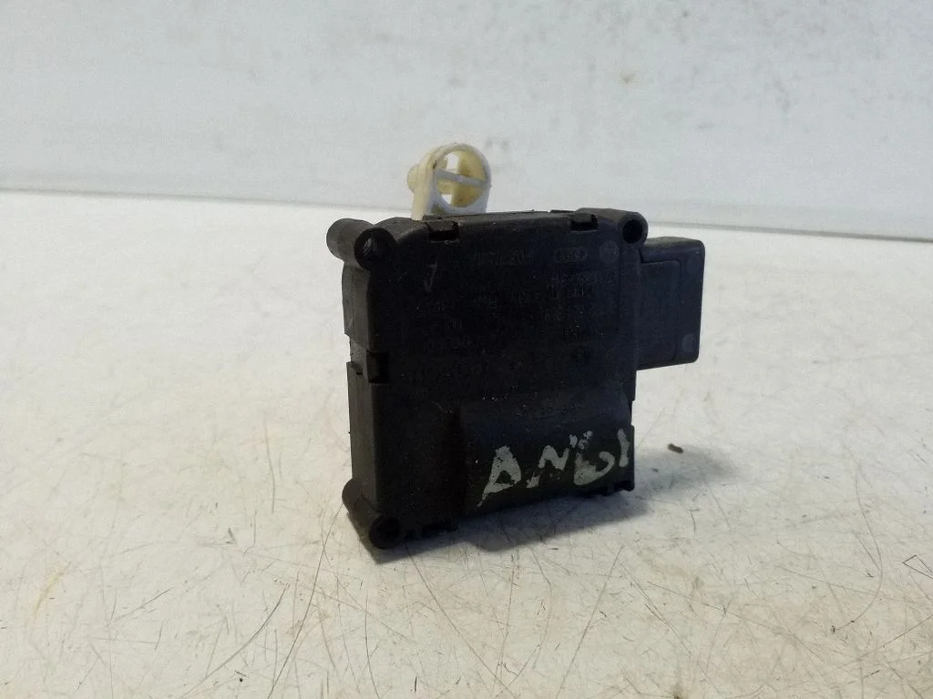 Õhuklapi mootor / ajam 4F0820511A