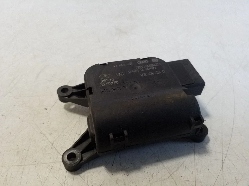 Air flap motor/actuator – Audi A6 Allroad C6 (2006-2011)