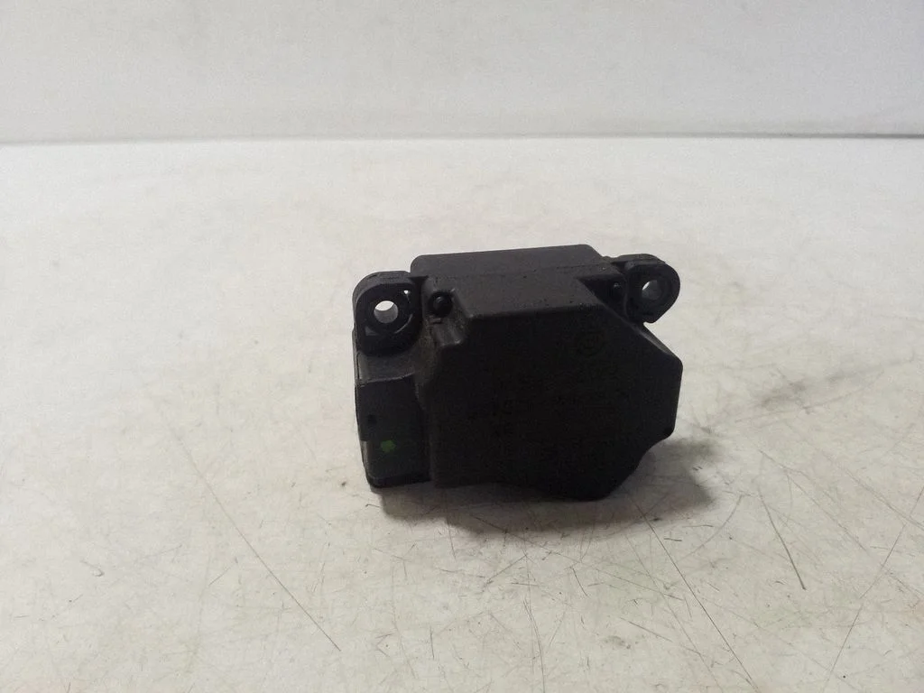Õhuklapi mootor / ajam 6G9N19E616