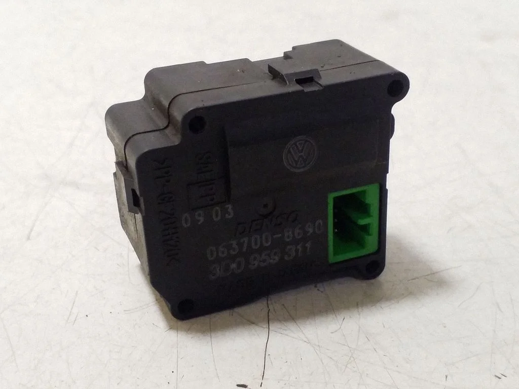 Air flap motor/actuator 3D0959311