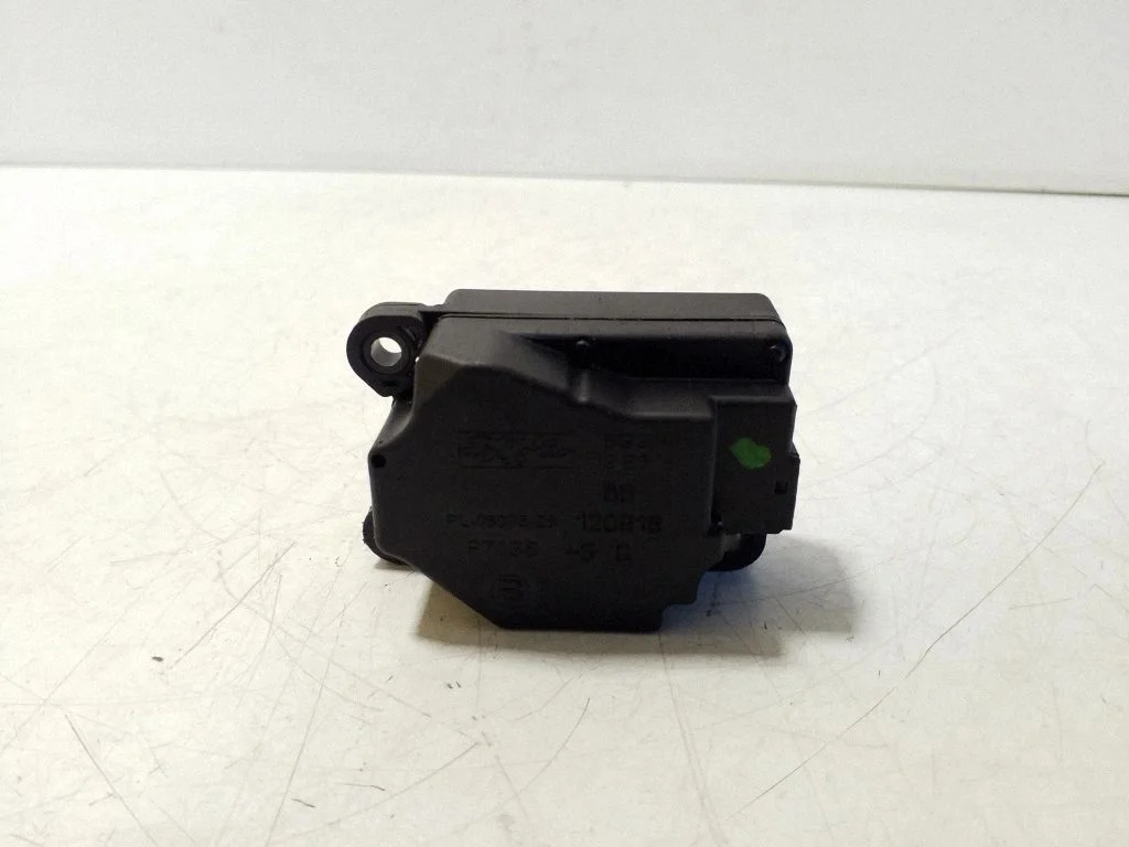 Silniczek klapki nawiewu 6G9N19E616