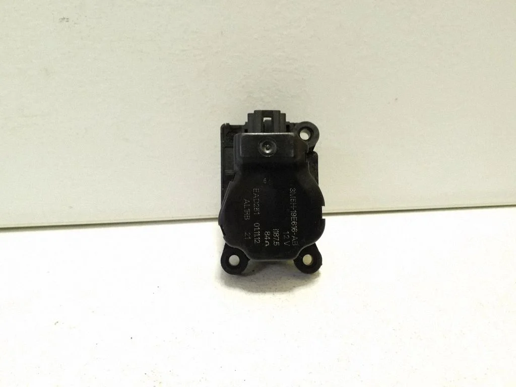 Gaisa aizvara motoriņš/aktuators 3M5H19E616AB