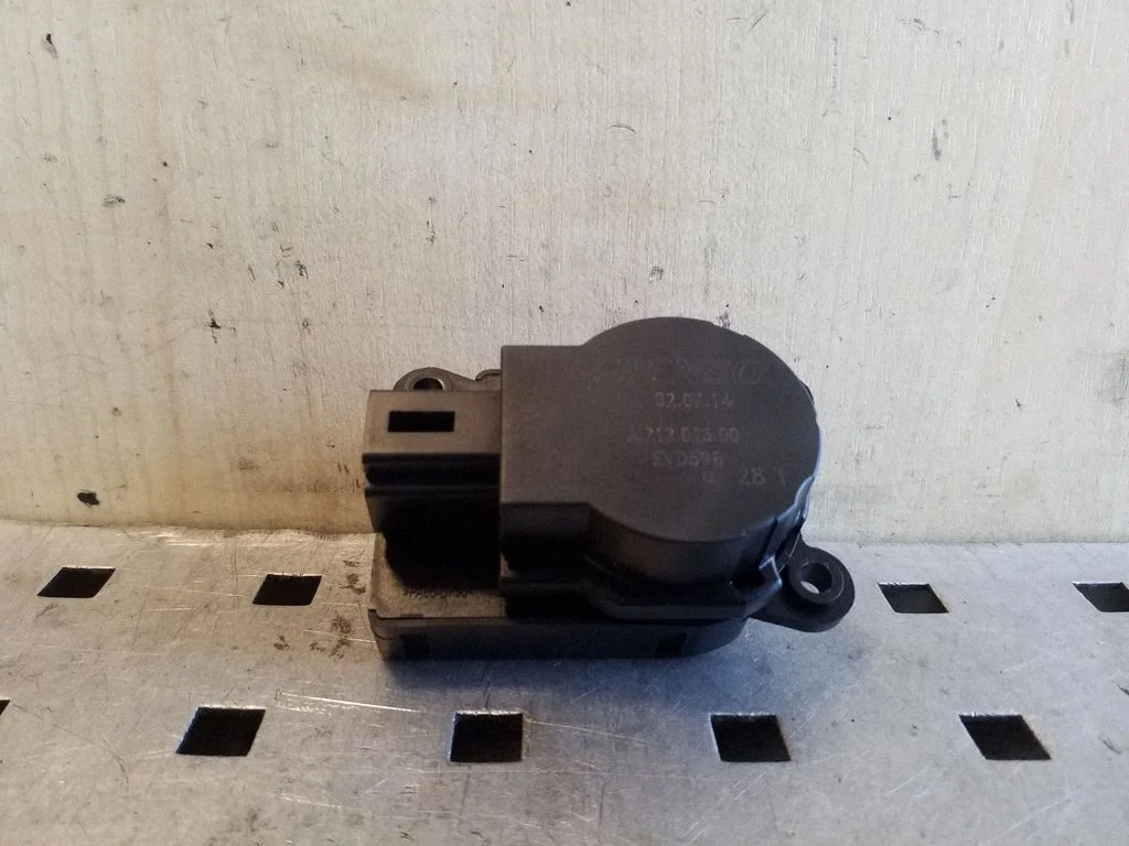 Air flap motor/actuator A21201300 – Citroen C4 Grand Picasso (2013-2018)