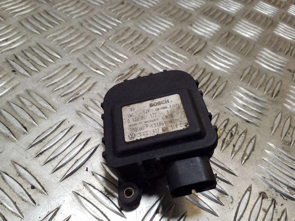 Air flap motor/actuator 8D2820511C