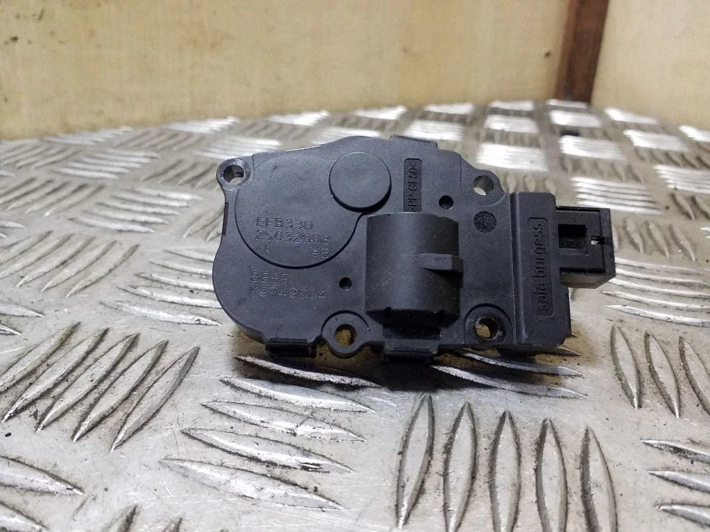 Silniczek klapki nawiewu EFB330