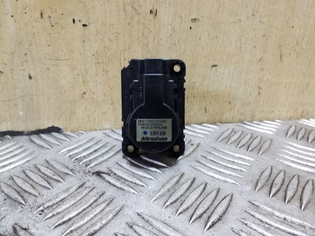 Silniczek klapki nawiewu CSA512T010