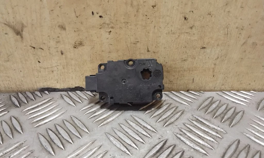 Air flap motor/actuator CZ1139300855ND8 – Audi A8 S8 D4 4H (2010-2016)