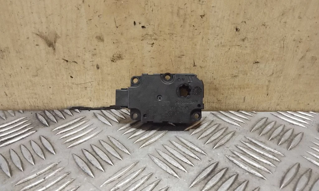Air flap motor/actuator CZ1139300855ND8 – Audi A8 S8 D4 4H (2010-2016)