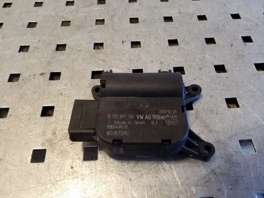 Air flap motor/actuator 1K0907511J
