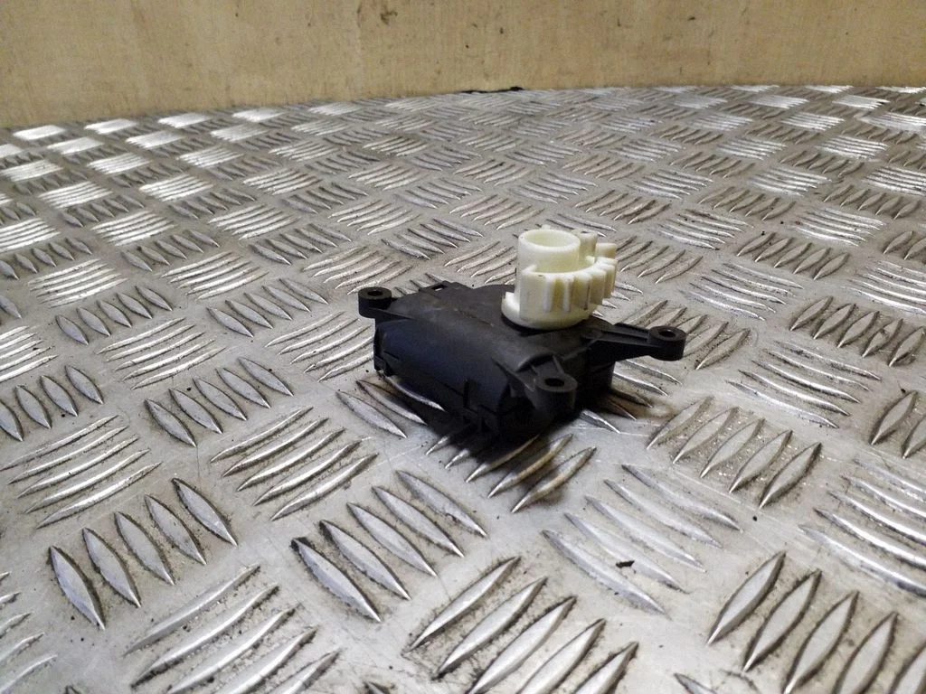 Air flap motor/actuator 0132801336