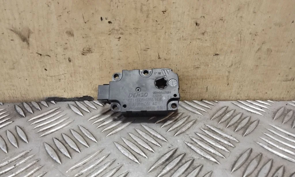 Air flap motor/actuator CZ1139300855ND8 – Audi A8 S8 D4 4H (2010-2016)