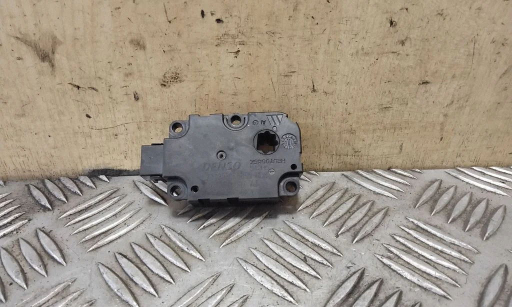 Air flap motor/actuator CZ1139300855ND8 – Audi A8 S8 D4 4H (2010-2016)