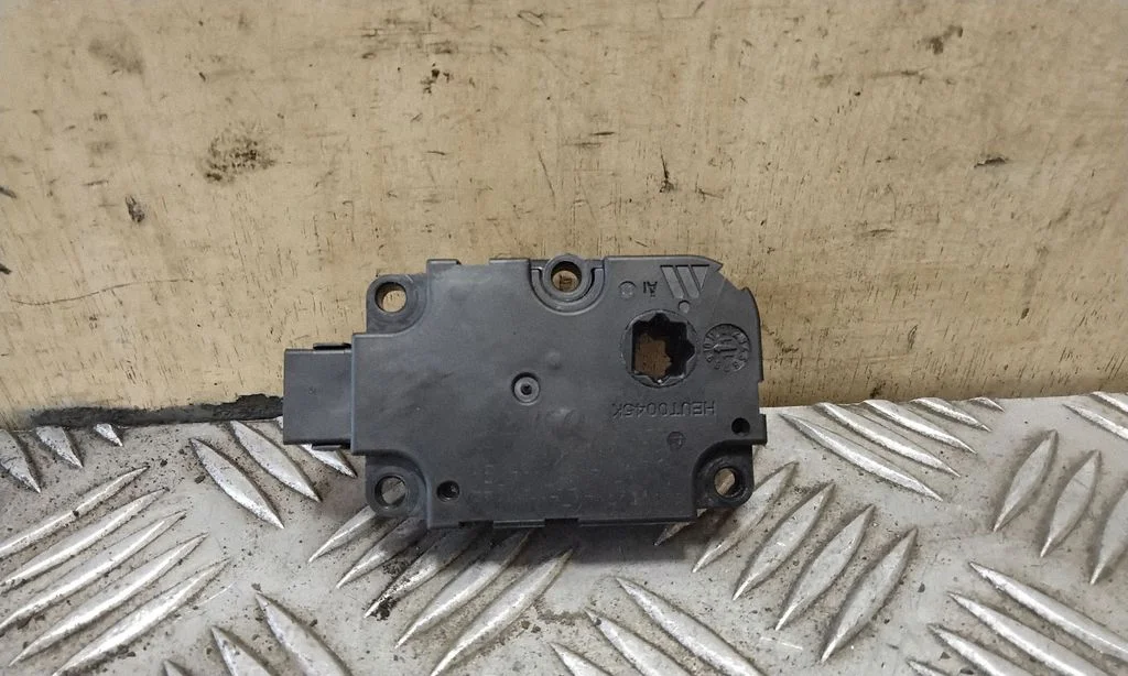 Air flap motor/actuator CZ1139300855ND8 – Audi A8 S8 D4 4H (2010-2016)