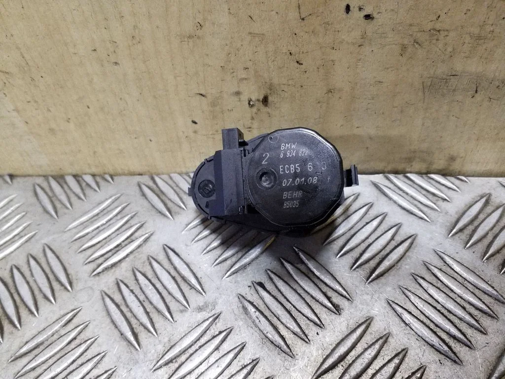 Air flap motor/actuator 6934822