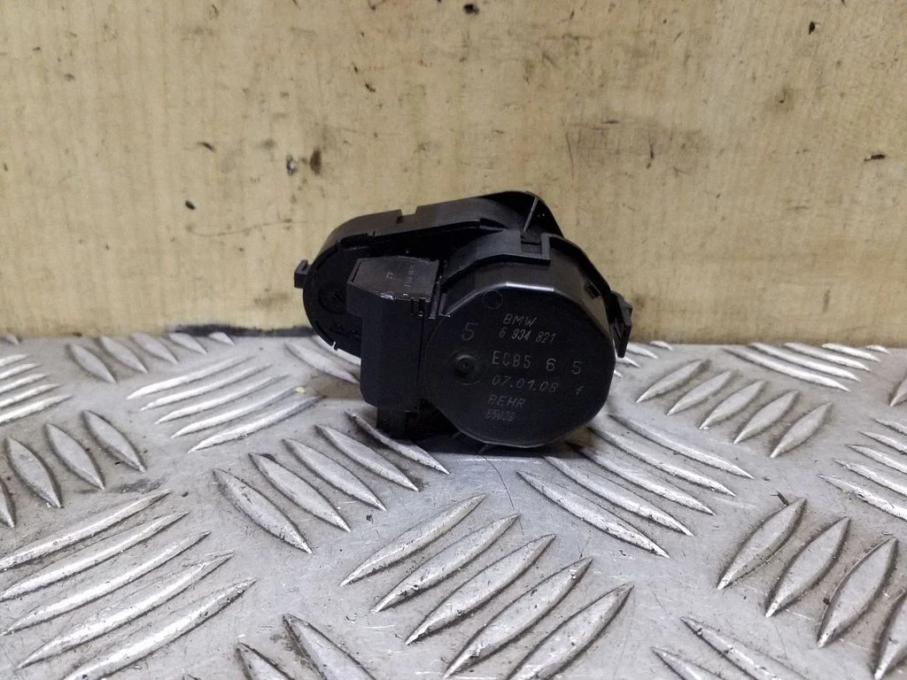 Air flap motor/actuator 6934821