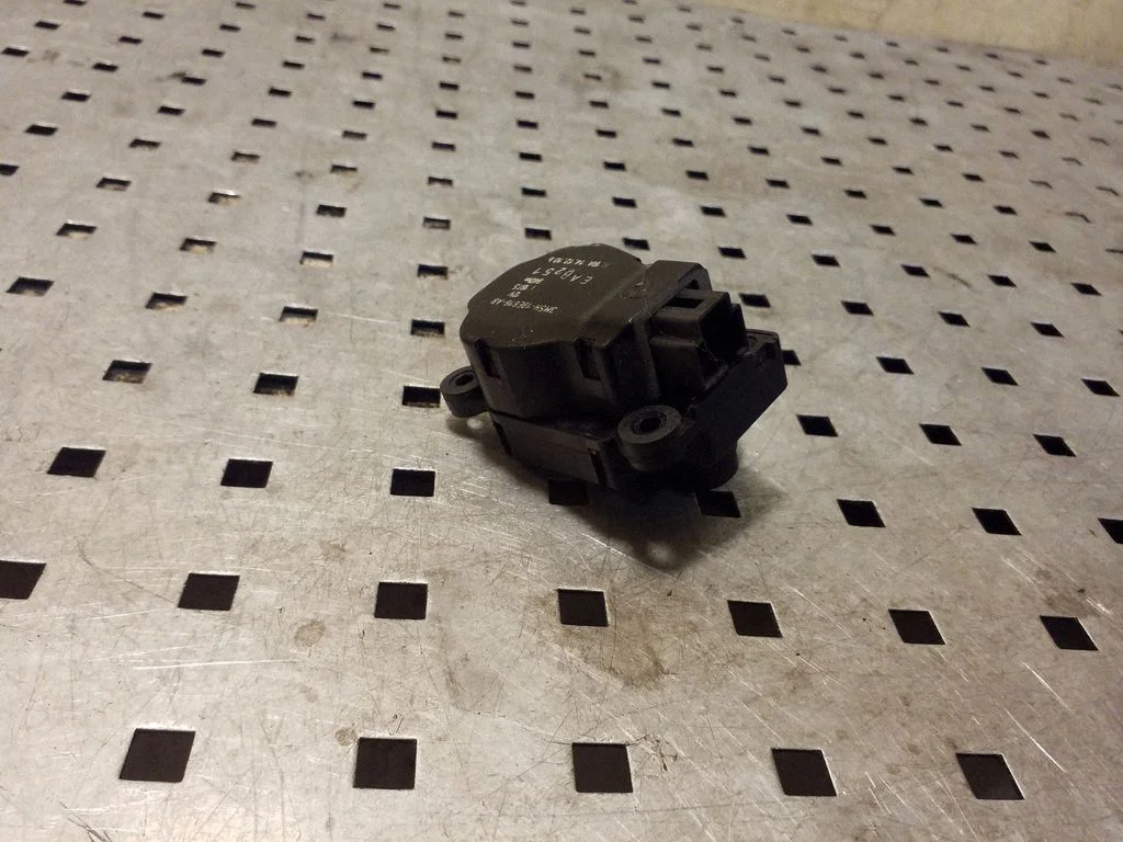 Air flap motor/actuator 3M5H19E616AB