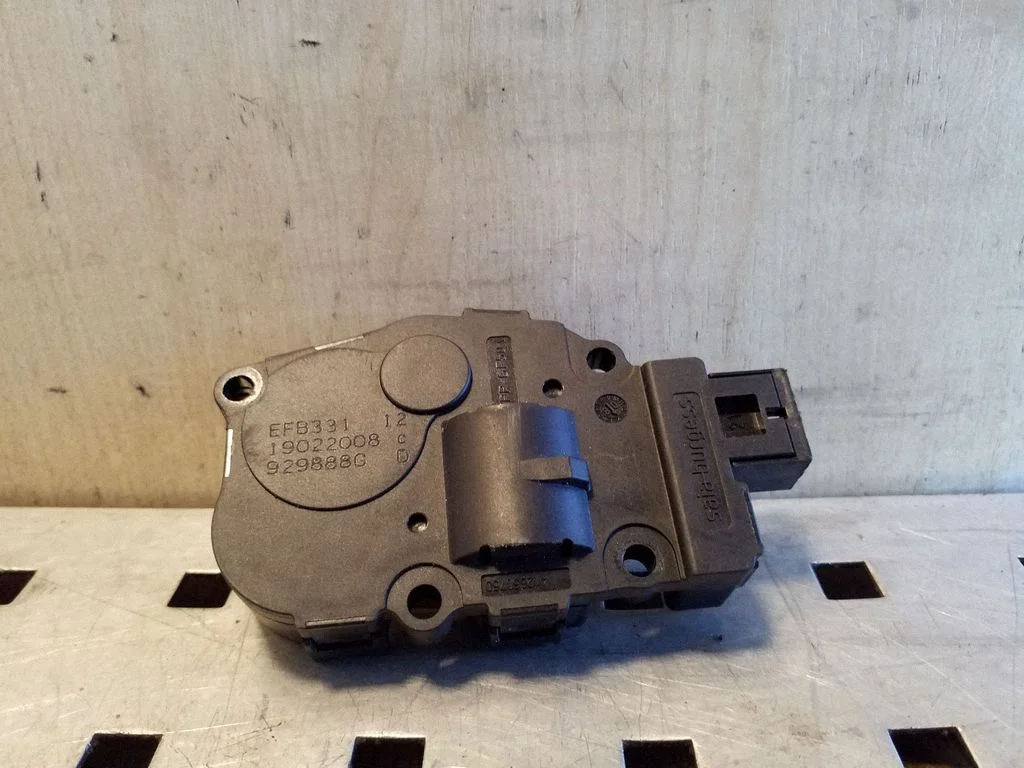 Air flap motor/actuator – BMW 3 Series E90 E91 (2005-2012)
