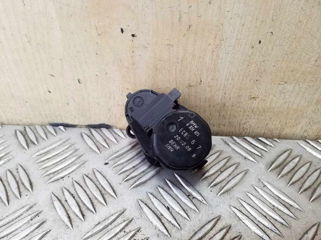 Air flap motor/actuator 6934825