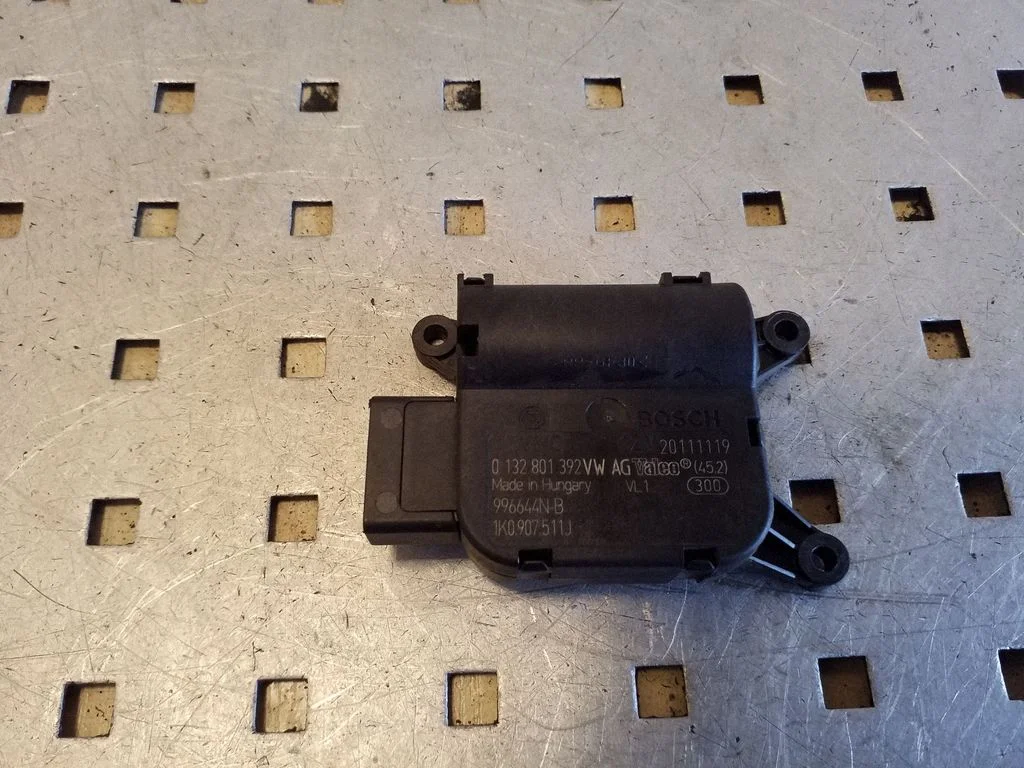 Air flap motor/actuator 1K0907511J