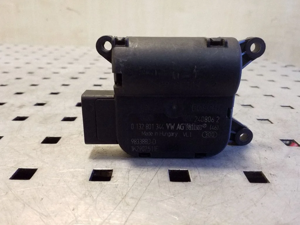 Air flap motor/actuator – Volkswagen Passat B6 (2005-2010)