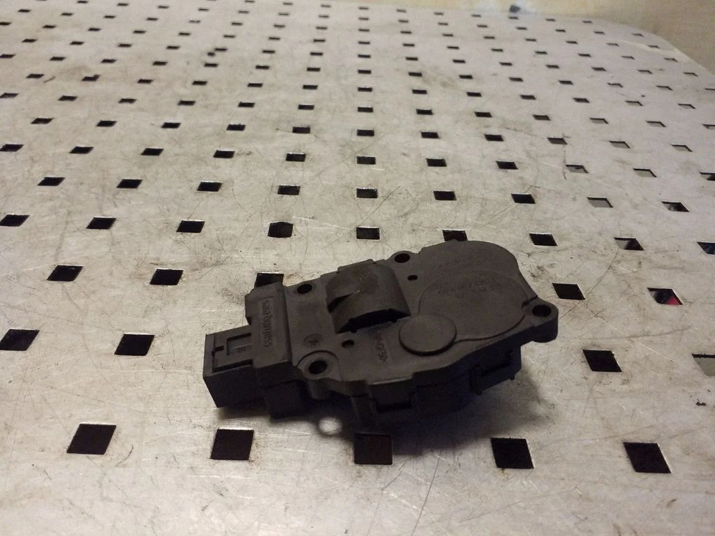Air flap motor/actuator 412650750