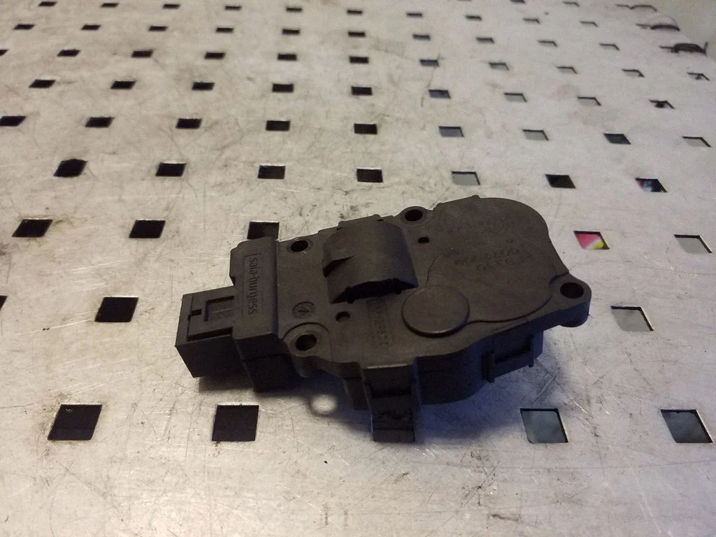 Air flap motor/actuator 412650750