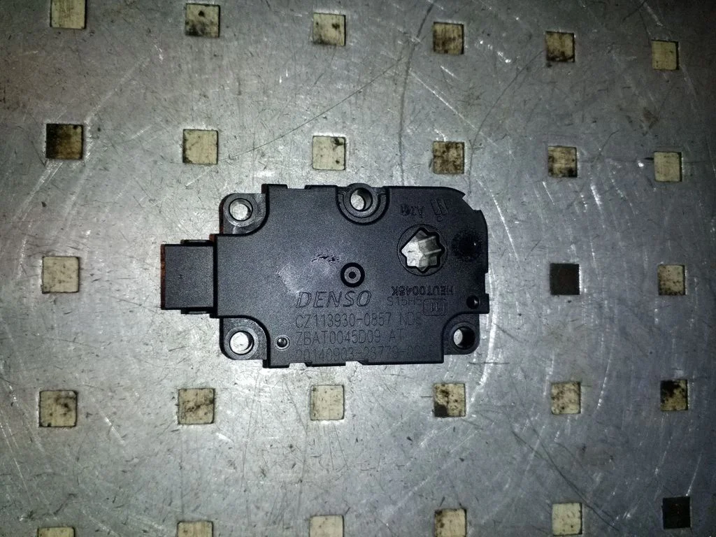 Air flap motor/actuator ZBAT0045D09AT – Audi A8 S8 D4 4H (2010-2016)