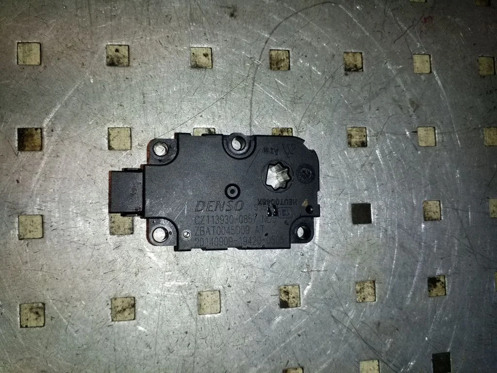 Air flap motor/actuator ZBAT0045D09AT – Audi A8 S8 D4 4H (2010-2016)