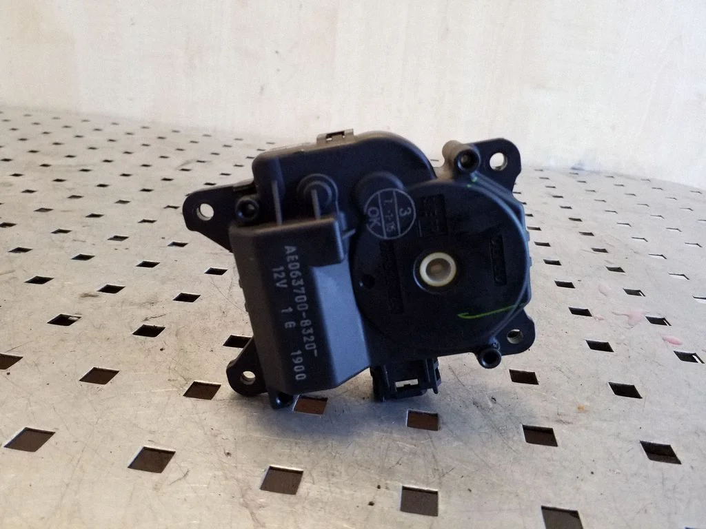 Air flap motor/actuator 0637008320