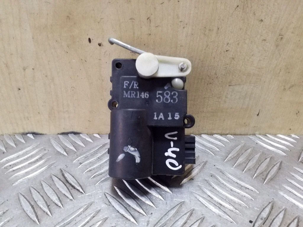 Õhuklapi mootor / ajam MR146583
