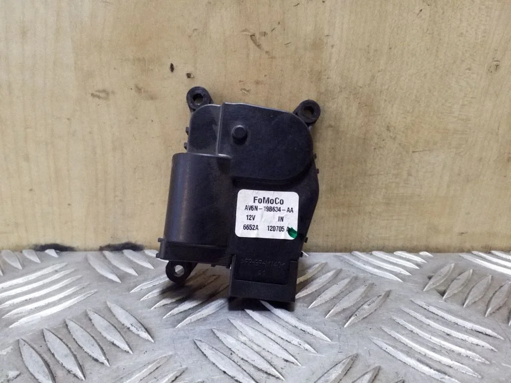 Air flap motor/actuator AV6N19B634AA