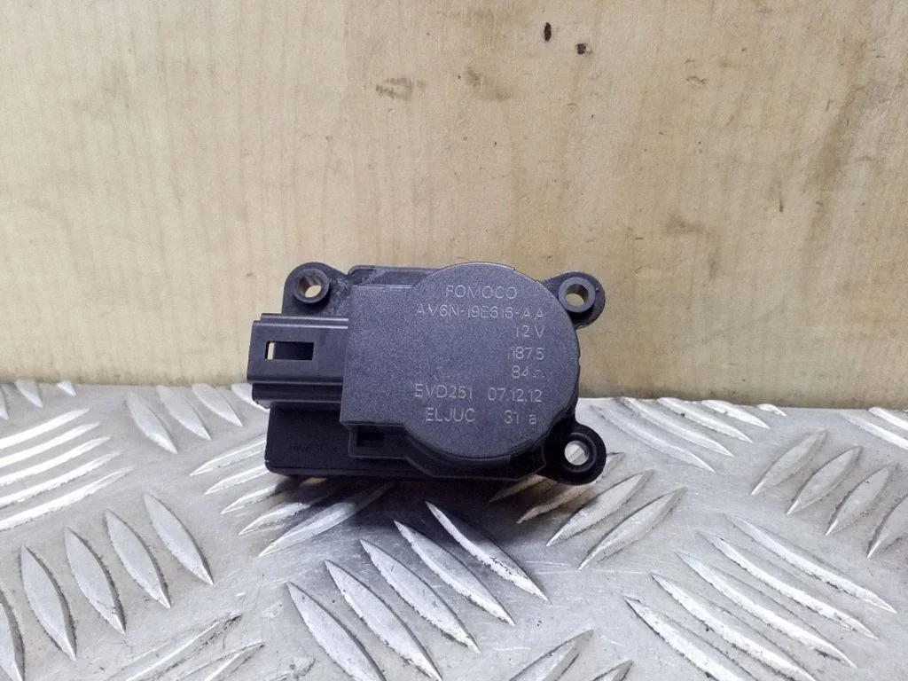 Air flap motor/actuator AV6N19E616AA
