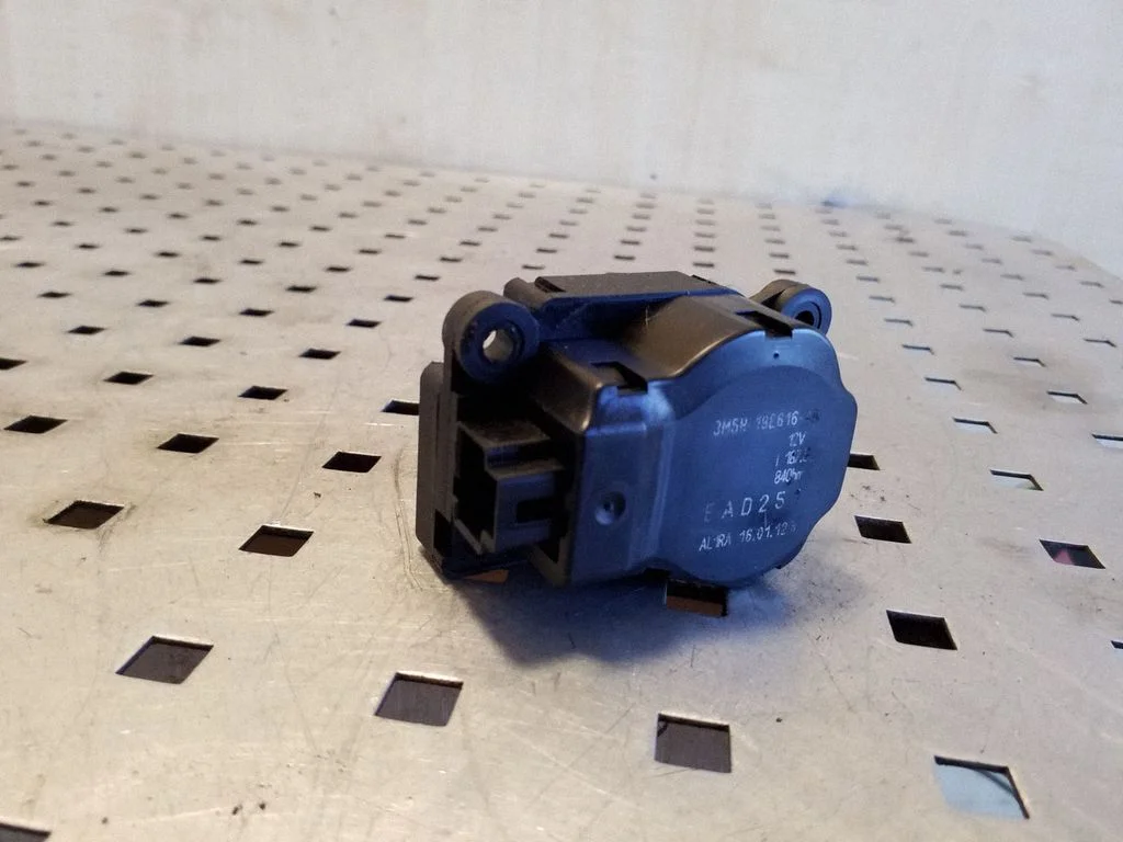 Air flap motor/actuator 3M5H19E616AB