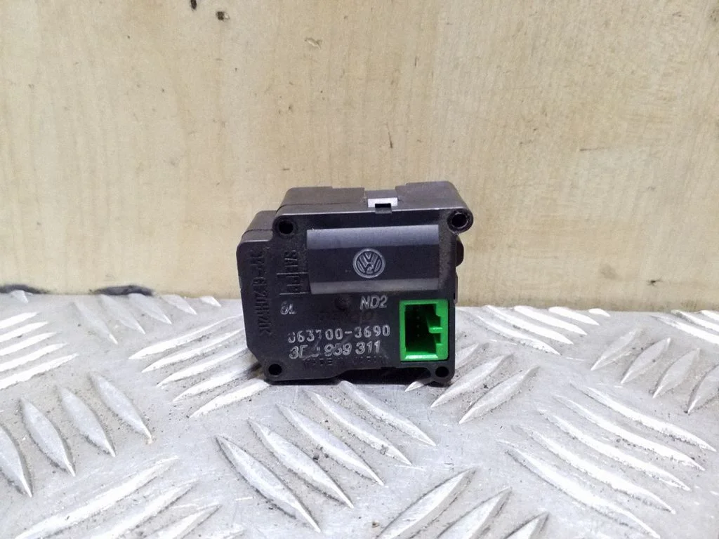 Air flap motor/actuator 3D0959311