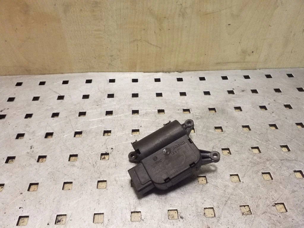 Air flap motor/actuator 0132801370