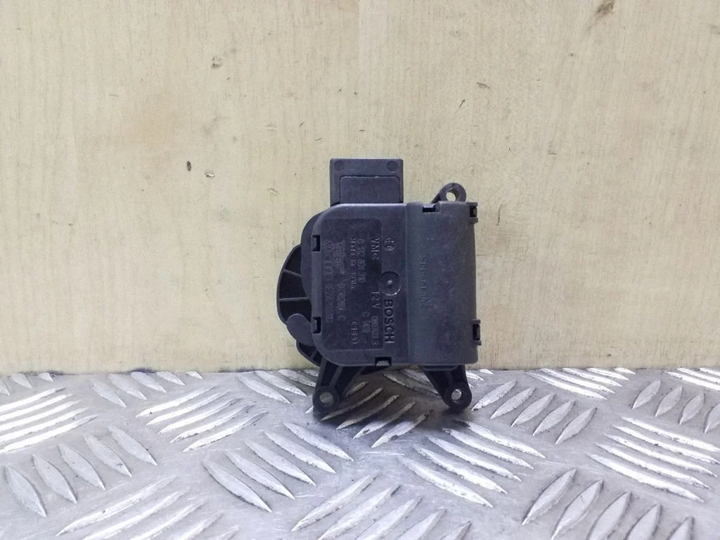 Air flap motor/actuator 8E2820511C
