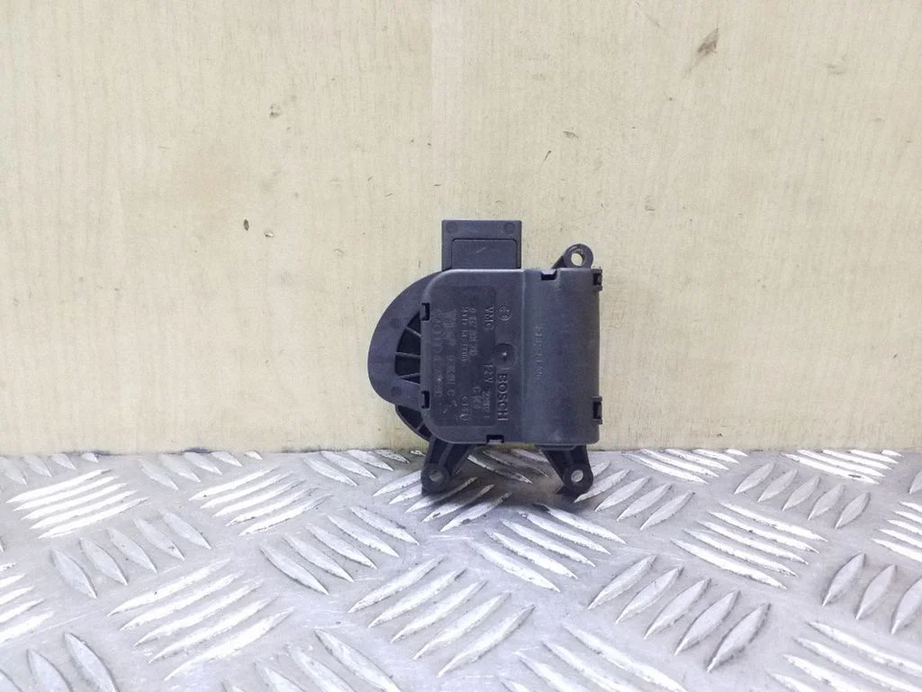 Air flap motor/actuator 8E2820511C
