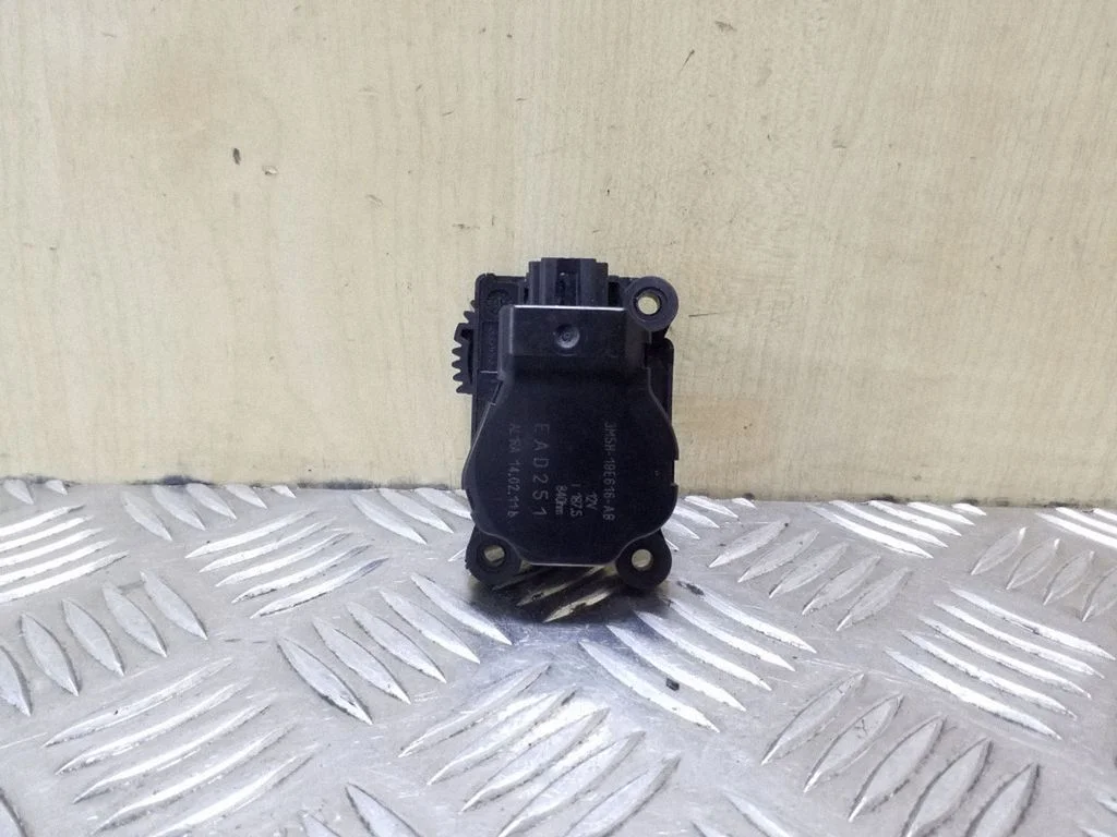 Õhuklapi mootor / ajam 3M5H19E616AB