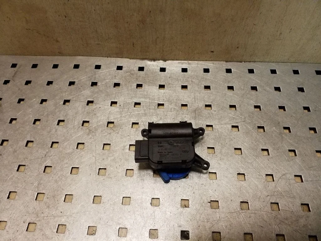 Air flap motor/actuator 8E1820511F